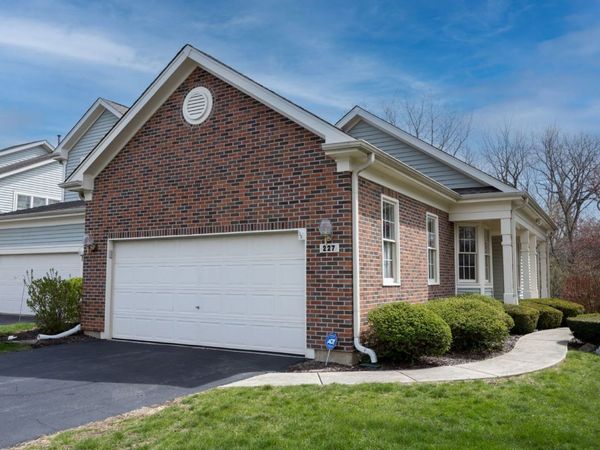 227 Parktrail Court , Schaumburg, IL 60173