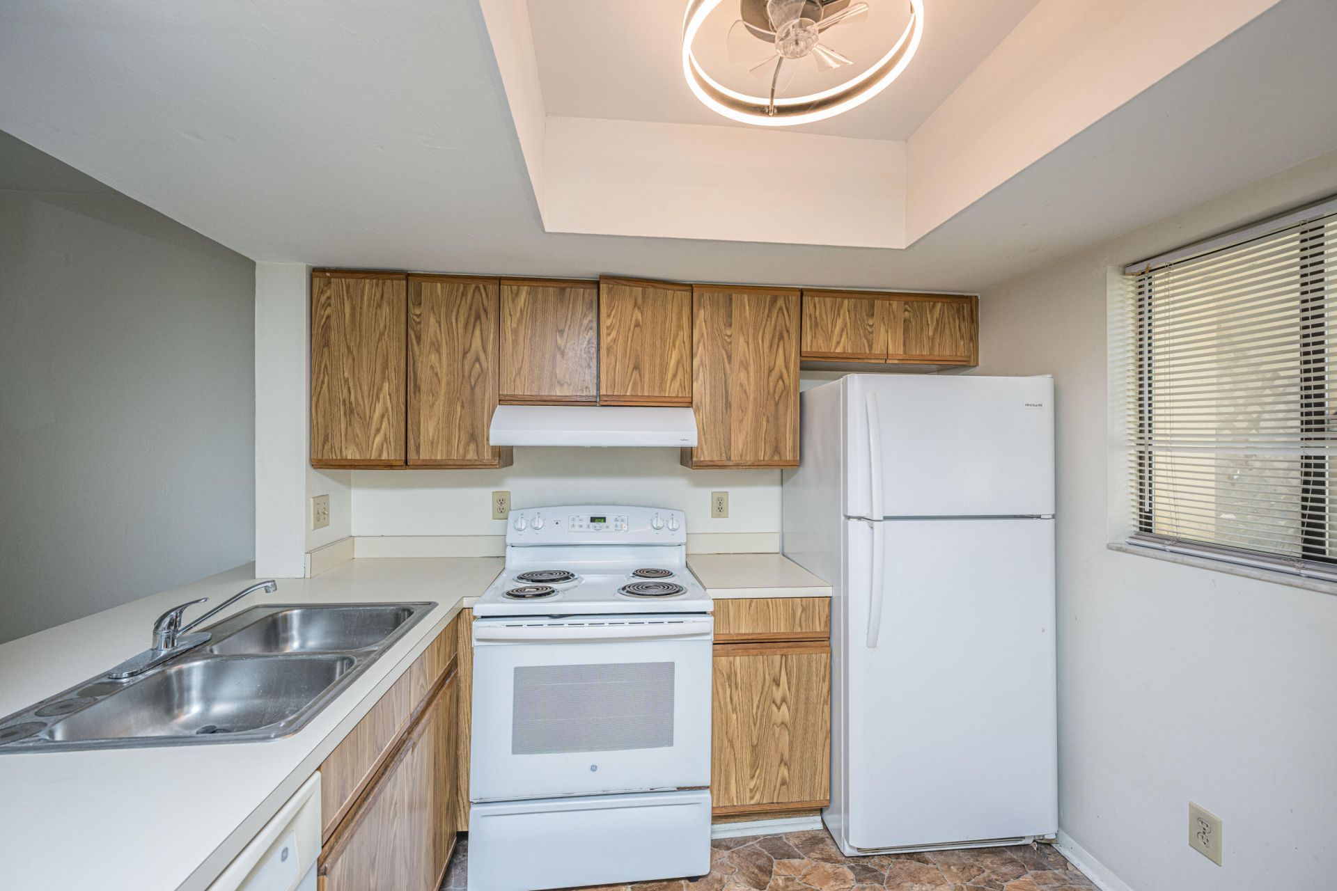 2935 Dove Haven Court Photo 5