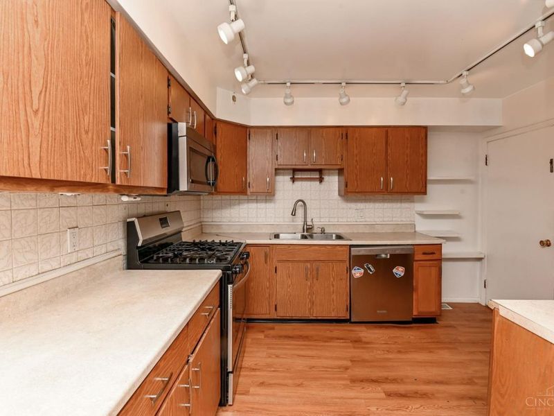 3621 Woodbridge Place, Cincinnati, OH 45226 Photo 12