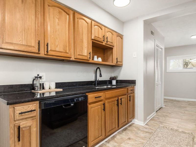 2150 Sagamore Road , Columbus, OH 43219 Photo 12