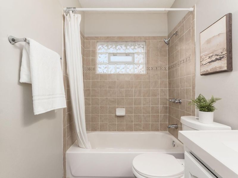 2150 Sagamore Road , Columbus, OH 43219 Photo 22