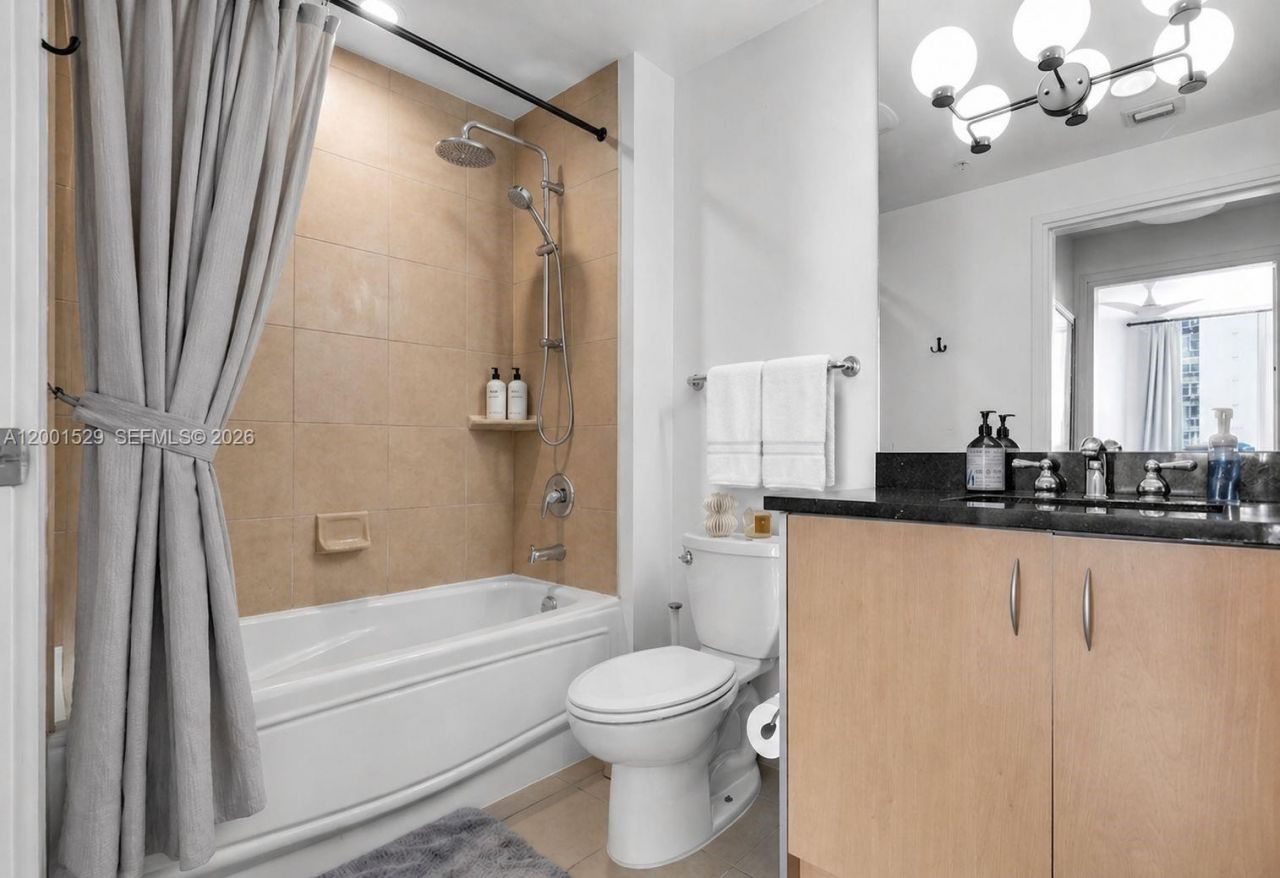 300 S Biscayne Blvd, Unit T-2416, Miami, FL 33131 Photo