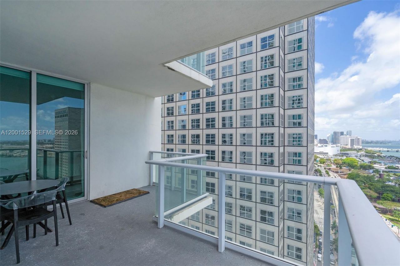 300 S Biscayne Blvd, Unit T-2416, Miami, FL 33131 Photo