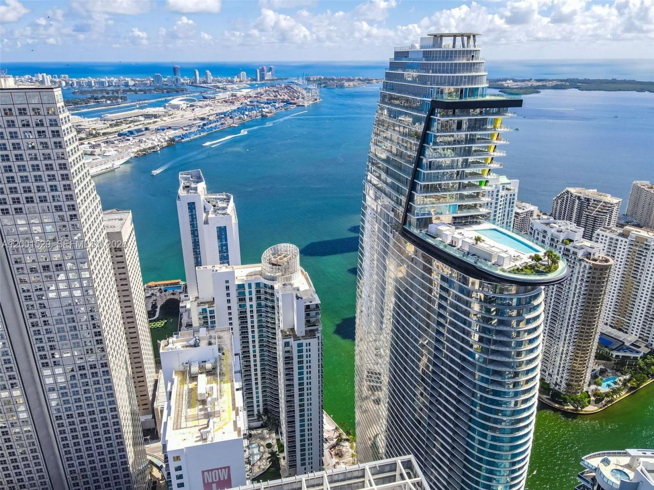 300 S Biscayne Blvd, Unit T-2416, Miami, FL 33131 Photo