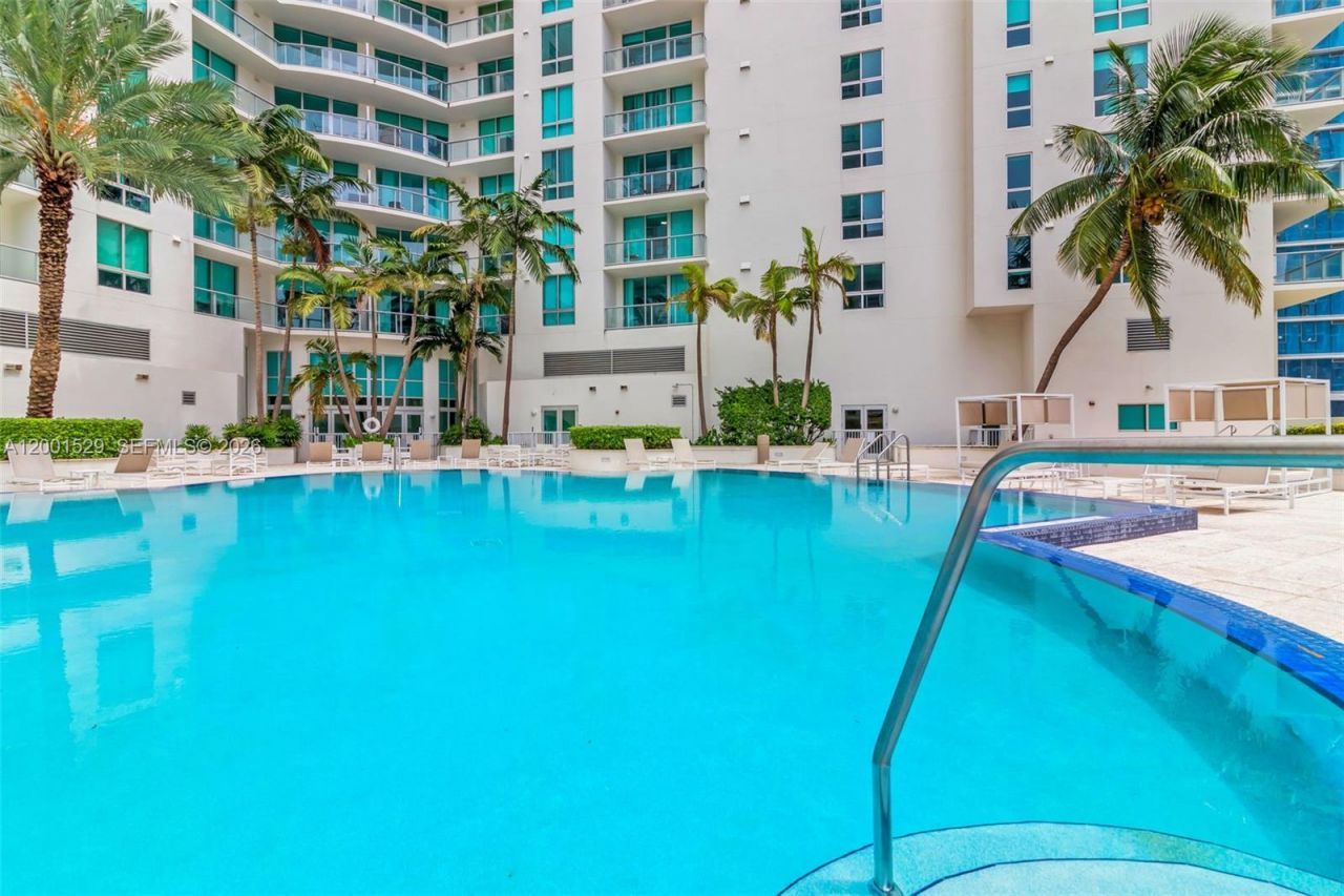 300 S Biscayne Blvd, Unit T-2416, Miami, FL 33131 Photo