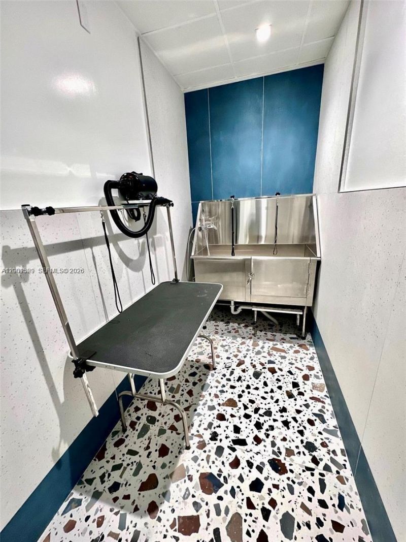 300 S Biscayne Blvd, Unit T-2416, Miami, FL 33131 Photo