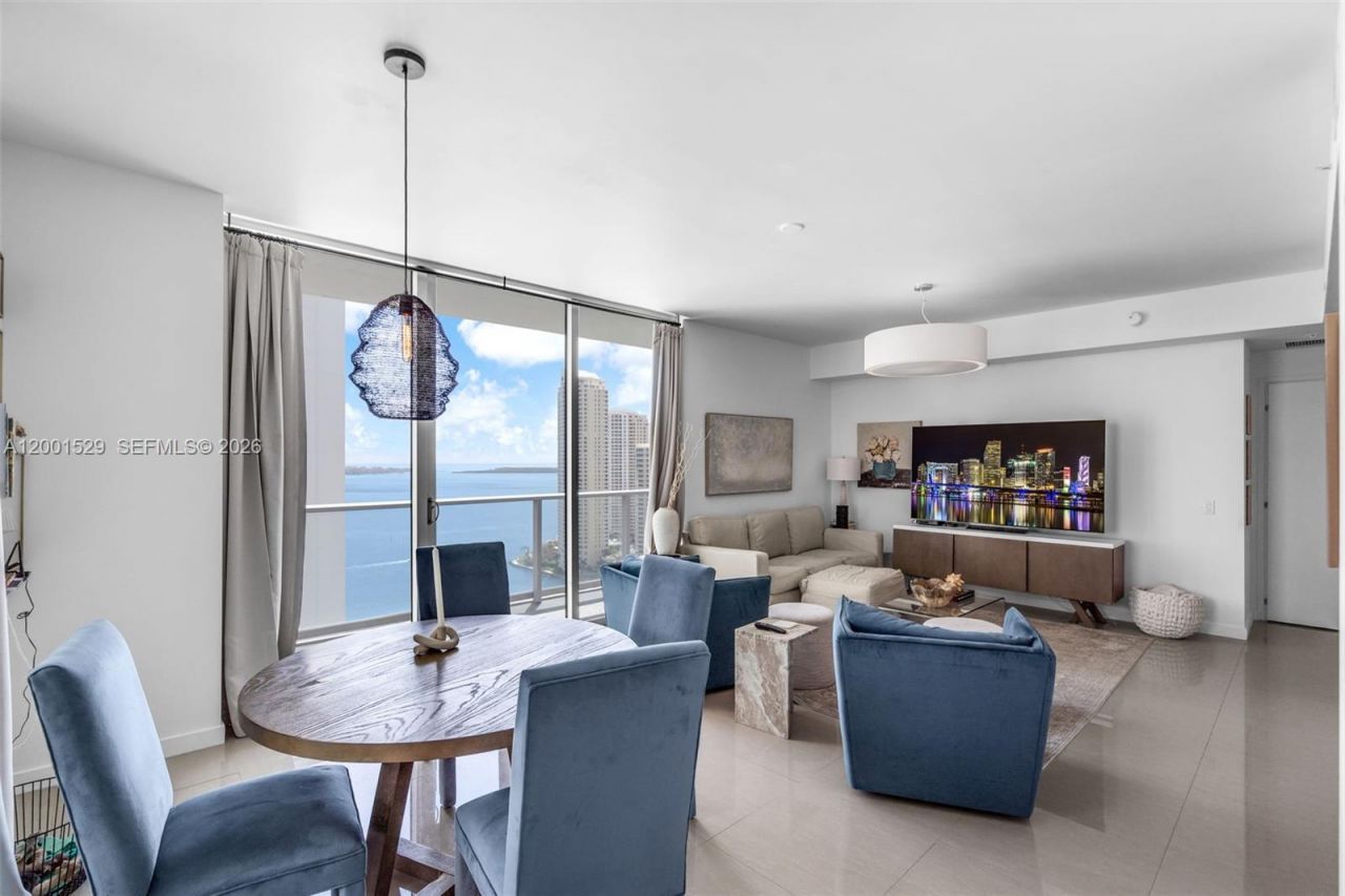 300 S Biscayne Blvd, Unit T-2416, Miami, FL 33131 Photo