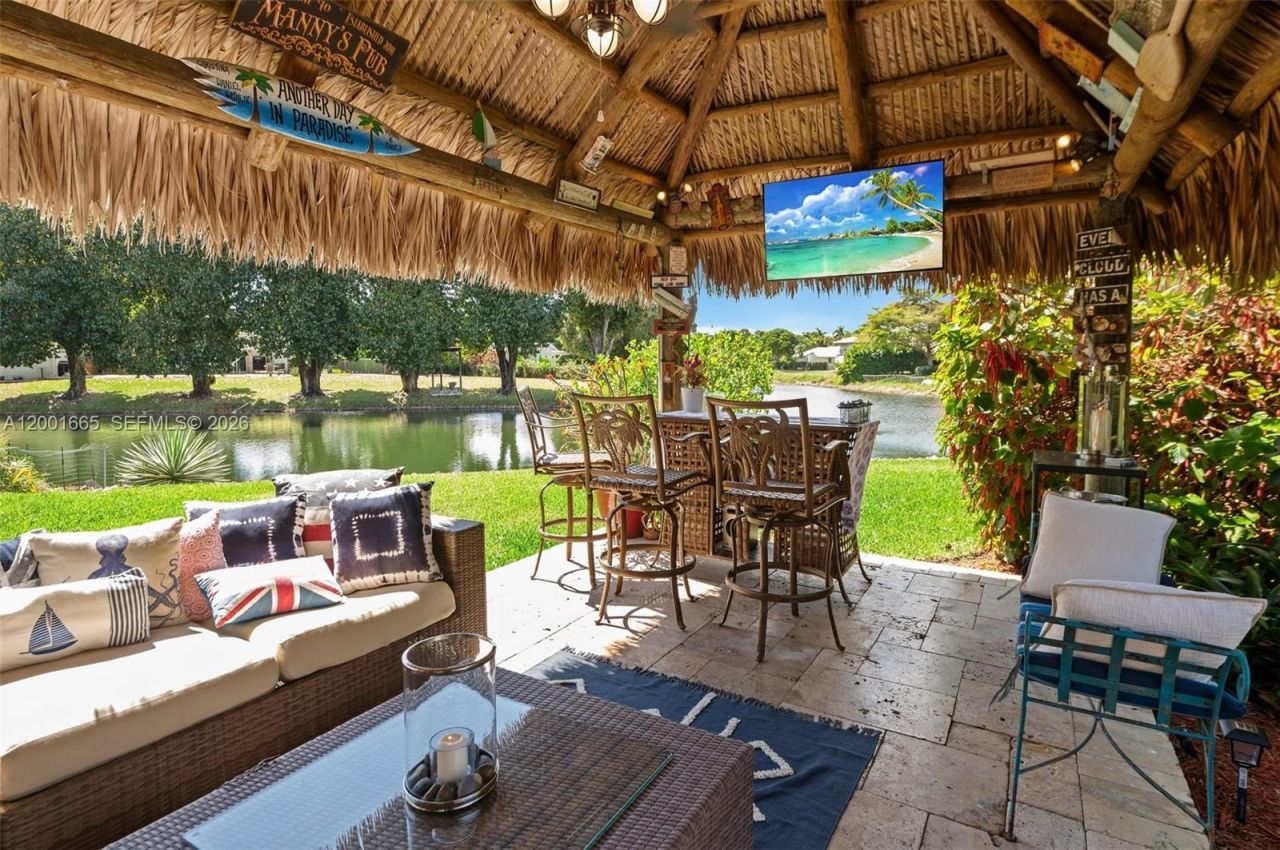 10740 SW 74th Ct, Pinecrest, FL 33156 Photo