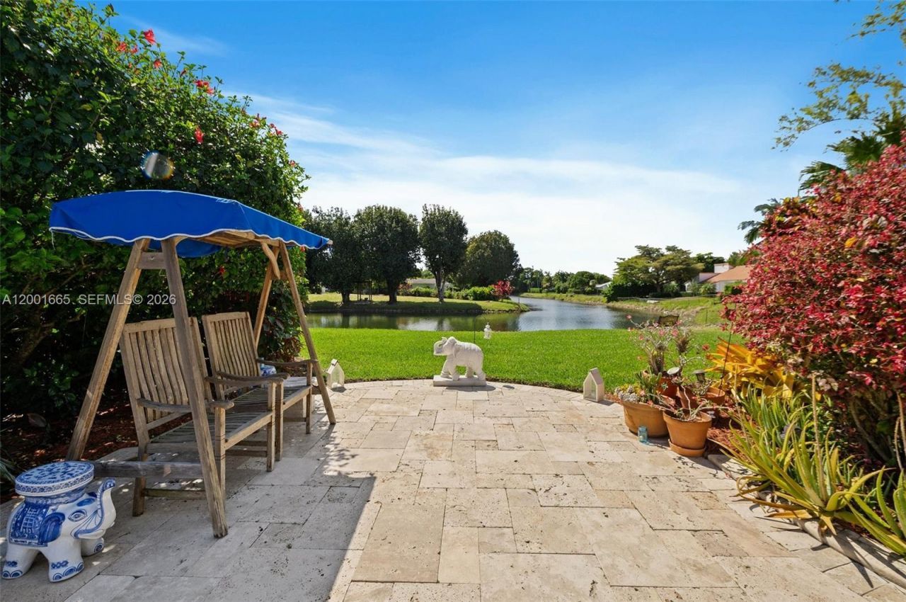 10740 SW 74th Ct, Pinecrest, FL 33156 Photo