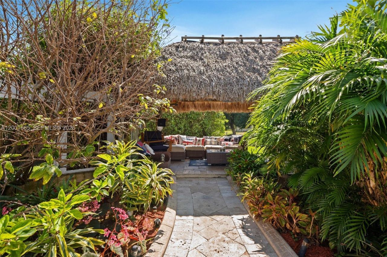 10740 SW 74th Ct, Pinecrest, FL 33156 Photo