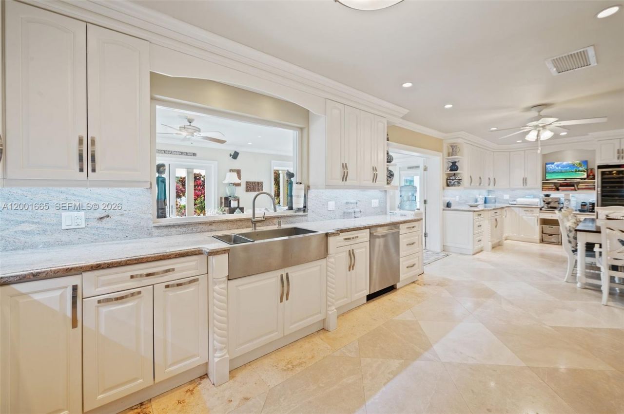 10740 SW 74th Ct, Pinecrest, FL 33156 Photo