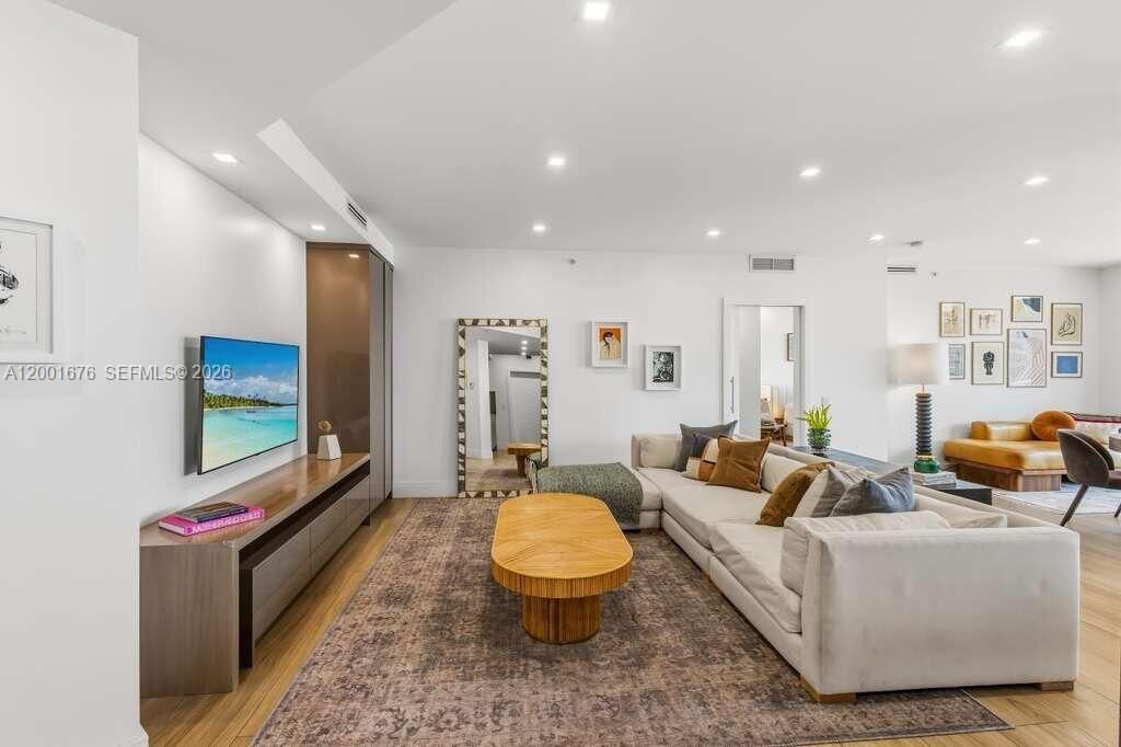 888 Brickell Key Dr, Unit 1207, Miami, FL 33131 Photo