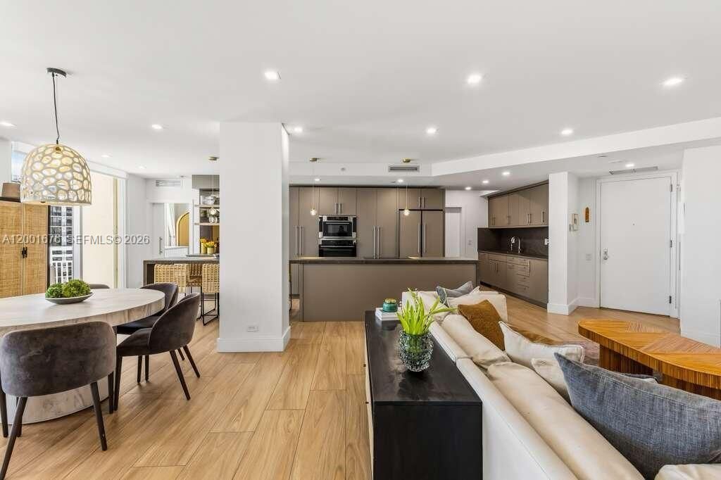 888 Brickell Key Dr, Unit 1207, Miami, FL 33131 Photo