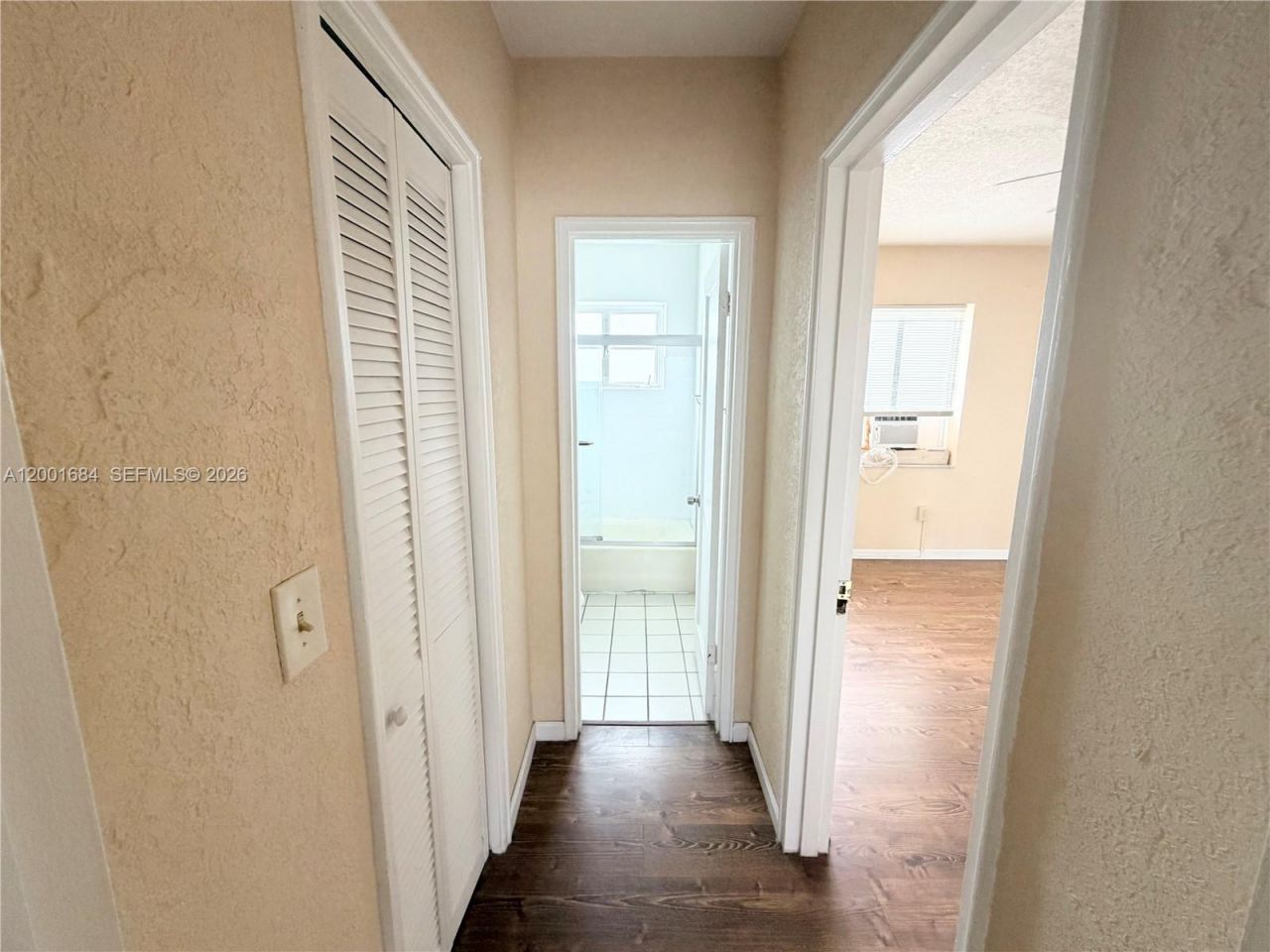 620 84th St, Unit 25, Miami Beach, FL 33141 Photo
