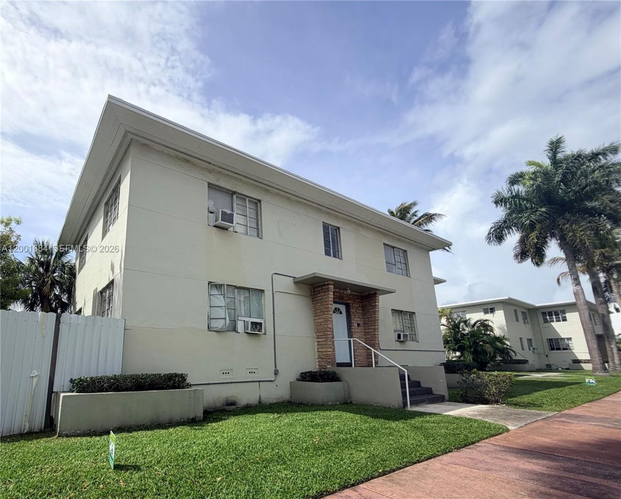 620 84th St, Unit 25, Miami Beach, FL 33141 Photo