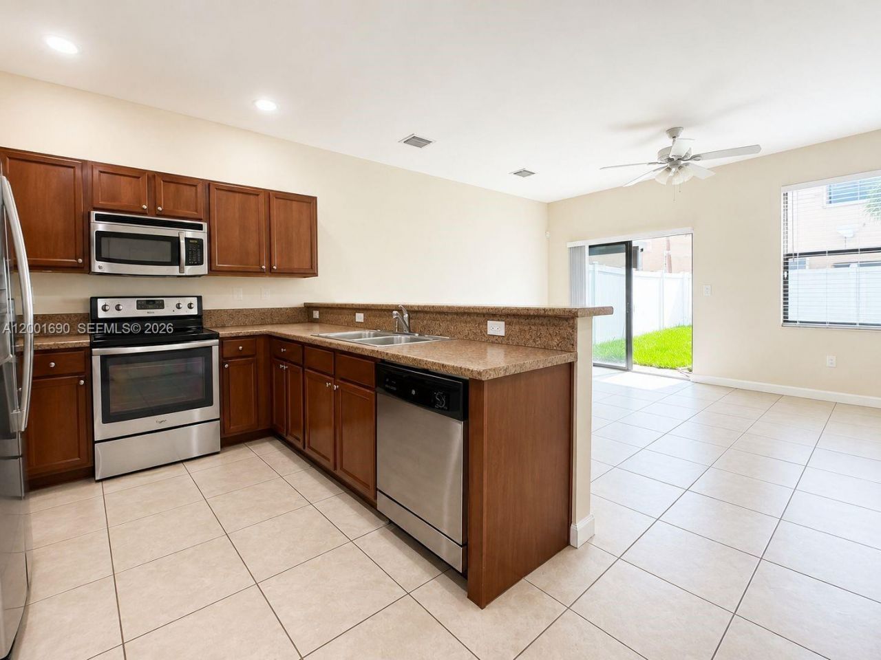 8913 W 35th Way, Hialeah, FL 33018 Photo