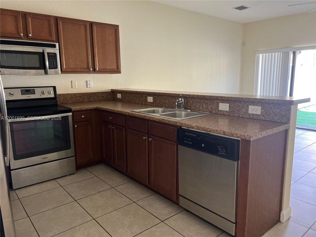 8913 W 35th Way, Hialeah, FL 33018 Photo