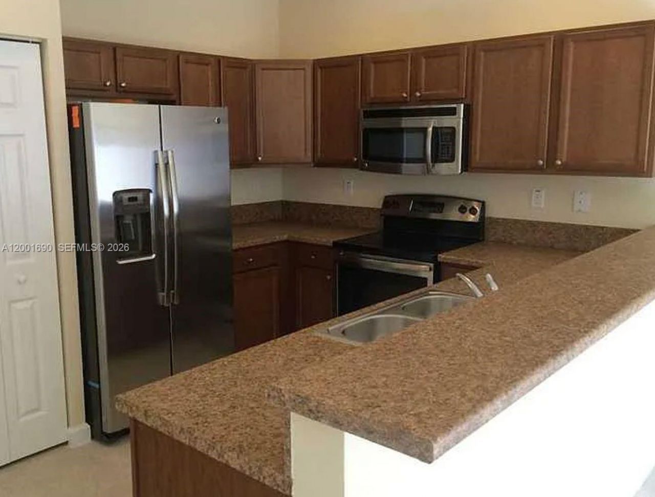 8913 W 35th Way, Hialeah, FL 33018 Photo