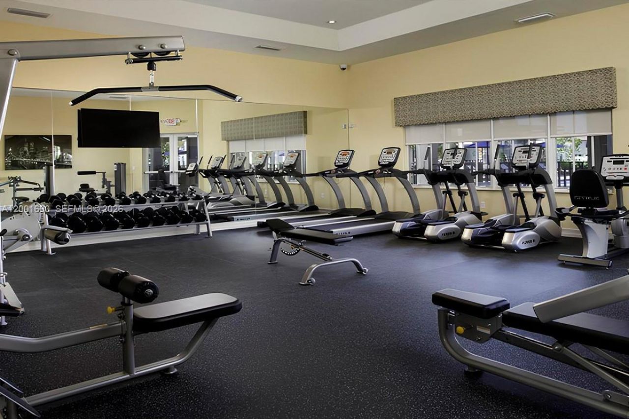 8913 W 35th Way, Hialeah, FL 33018 Photo