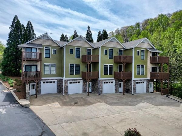 1401 Lakeside Rd., Unit 502, Hiawassee, GA 30546