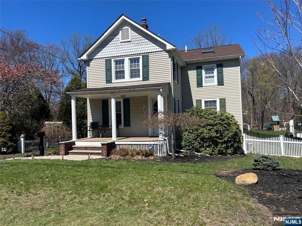 38 Maple Avenue, WESTWOOD, NJ 07675