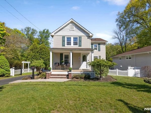 38 Maple Avenue, WESTWOOD, NJ 07675
