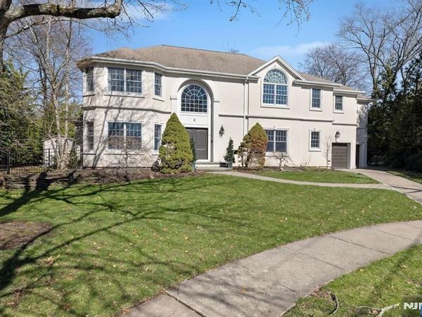 8 Wainwright Court, CLOSTER, NJ 07624