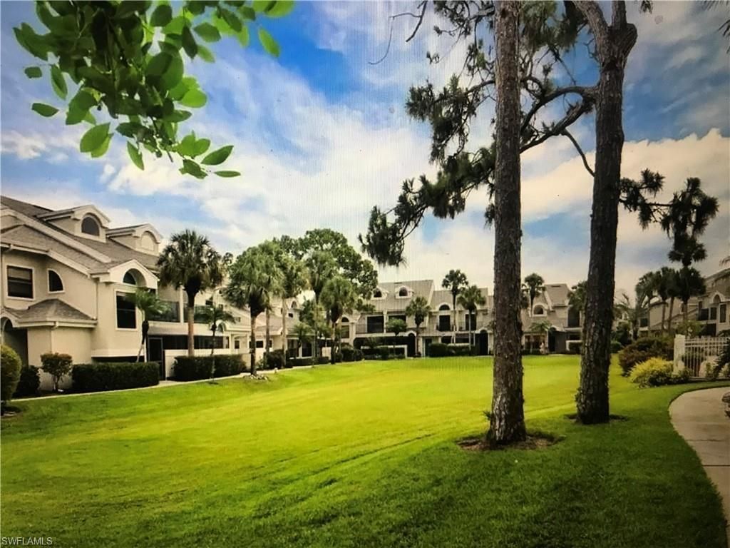 79 Emerald Woods Dr, Unit J10, Naples, FL 34108 Photo