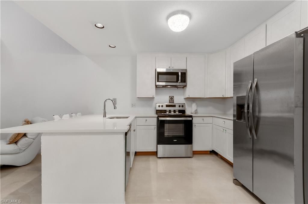 79 Emerald Woods Dr, Unit J10, Naples, FL 34108 Photo