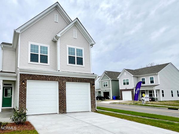 1649 Stanley Street, Wilmington, NC 28401