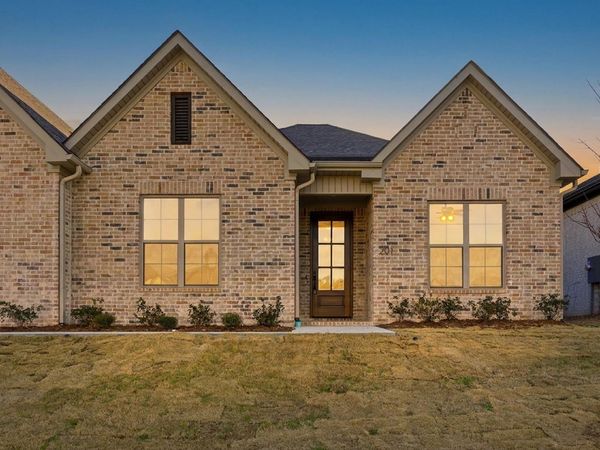 217 Edgewood Circle, Little Rock, AR 72223