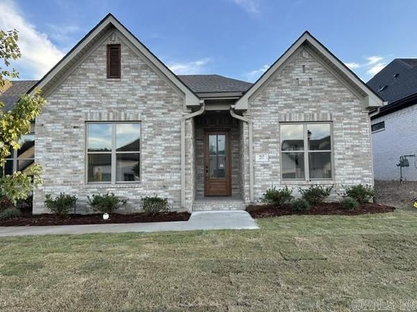 217 Edgewood Circle, Little Rock, AR 72223