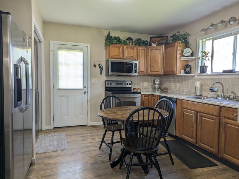 1042 Willow Road, Springfield, OH 45502 Photo 9