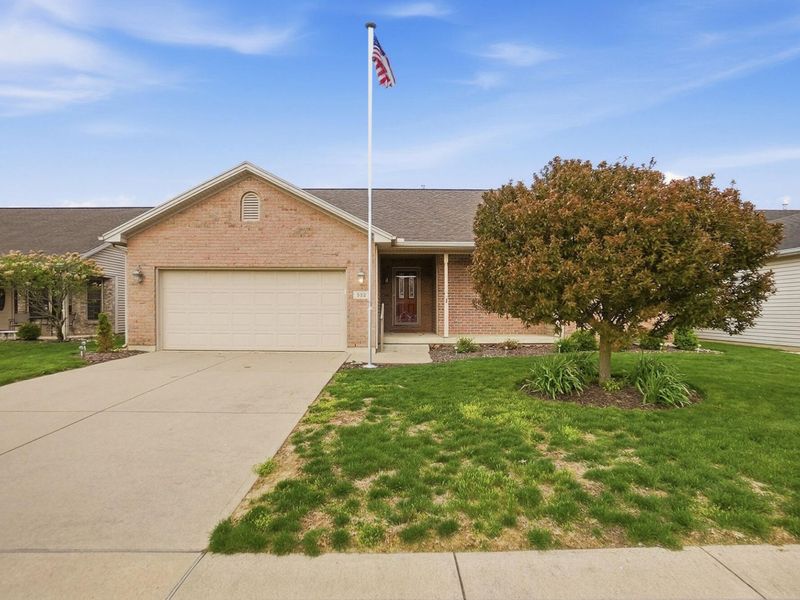 522 Northpoint Court, Troy, OH 45373 Photo 3