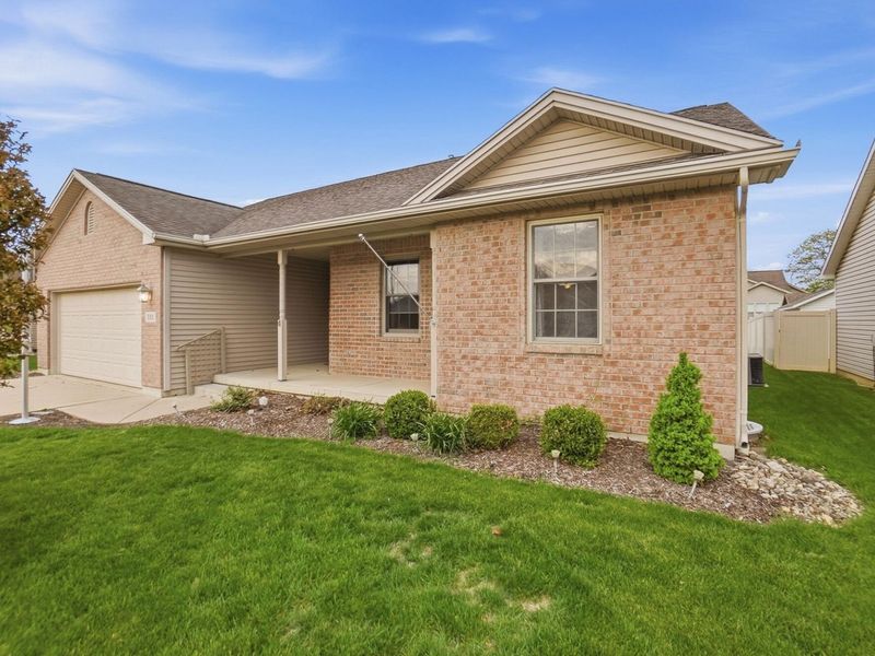 522 Northpoint Court, Troy, OH 45373 Photo 4