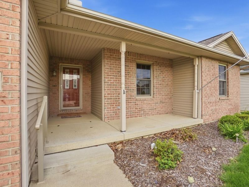 522 Northpoint Court, Troy, OH 45373 Photo 5