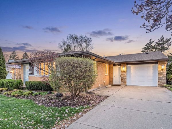 650 Patricia Lane, Des Plaines, IL 60016