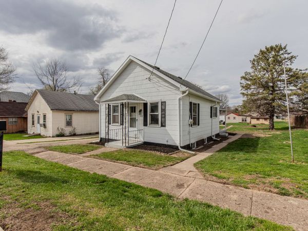 512 W Chestnut Street , Dalzell, IL 61320