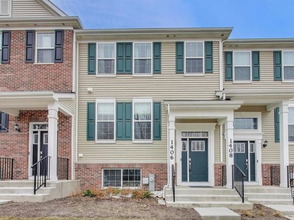 1406 Neubauer Circle, Unit 1904, Lindenhurst, IL 60046