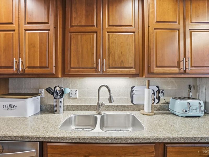 6577 Kirkland Drive, Cincinnati, OH 45224 Photo 19