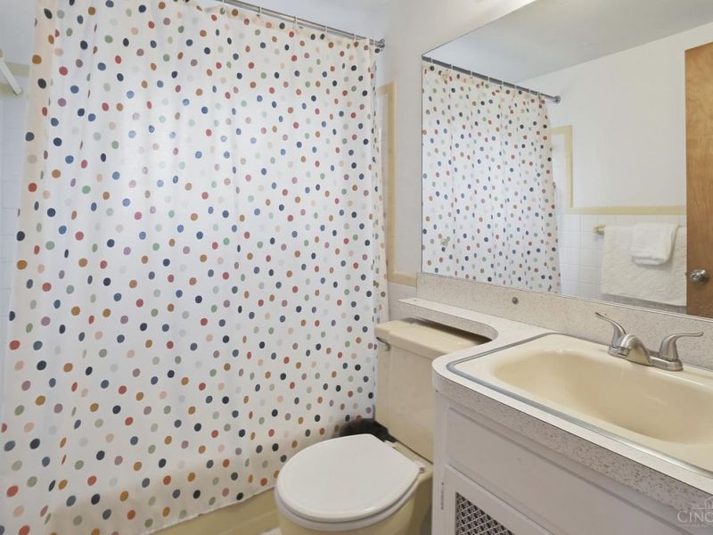 6577 Kirkland Drive, Cincinnati, OH 45224 Photo 42