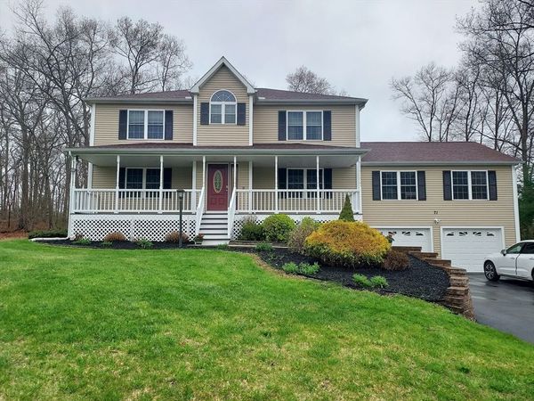 71 Eagle Dr, Dudley, MA 01571