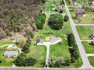 70525 Ironwood Drive, Niles, MI 49120