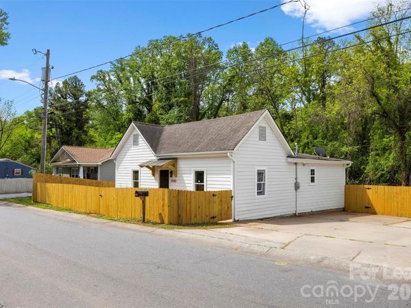 2942 Reid Avenue , Charlotte, NC 28208