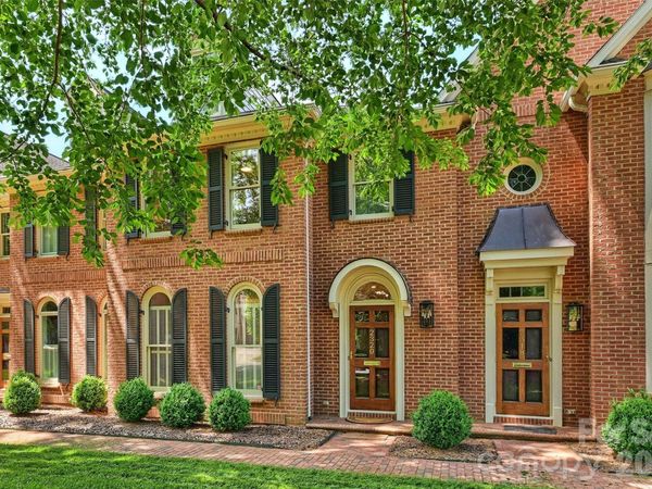 2320 Selwyn Avenue, Charlotte, NC 28207