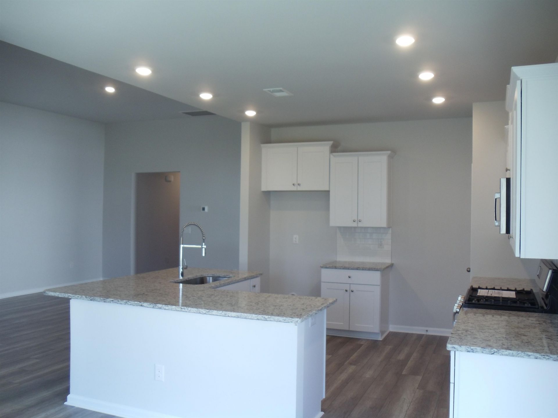 1408 Beach Way Ln. Photo 4