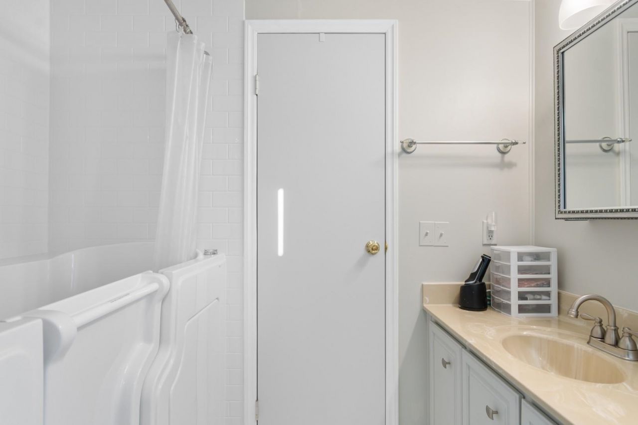 4421 Misty Ln. Photo 17