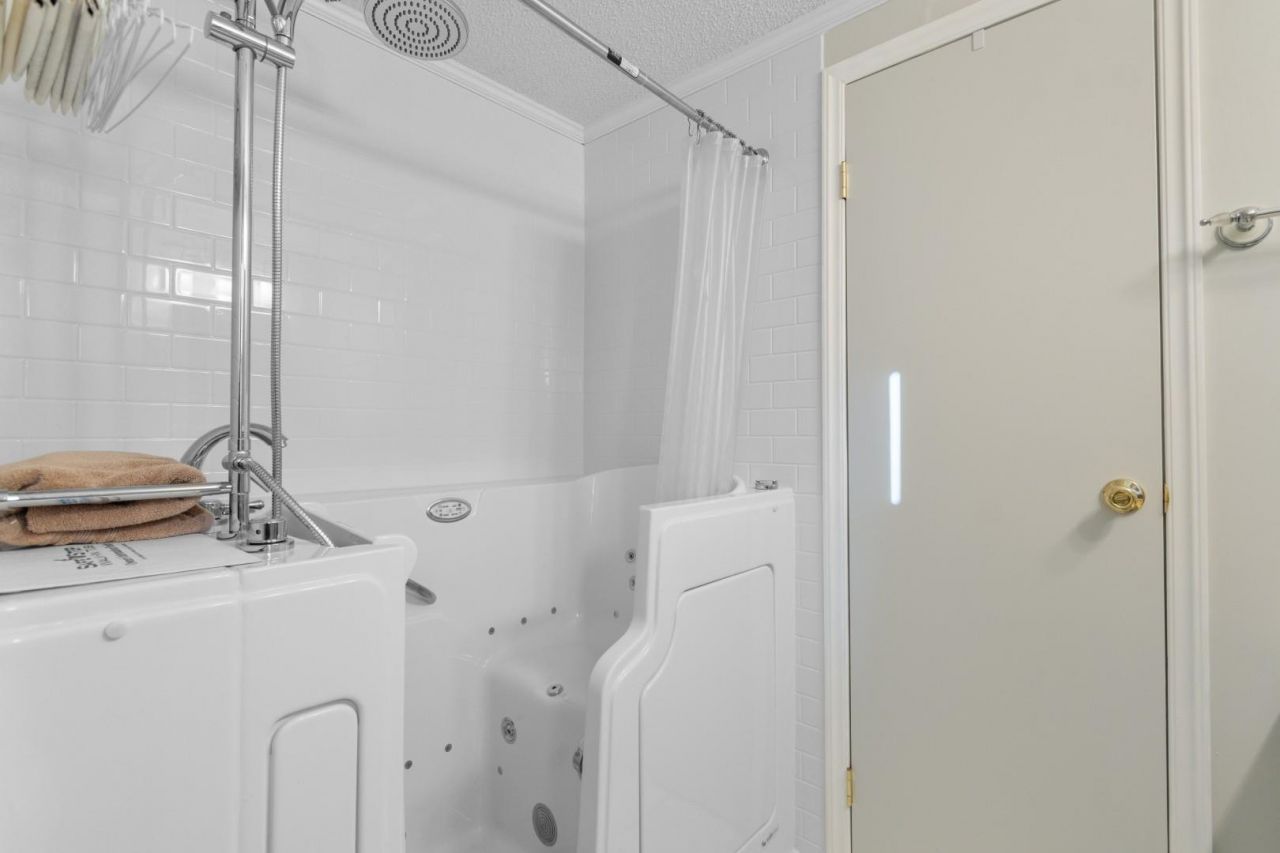 4421 Misty Ln. Photo 18