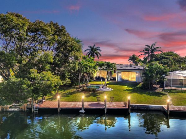 2425 Fryer Point, Fort Lauderdale, FL 33305