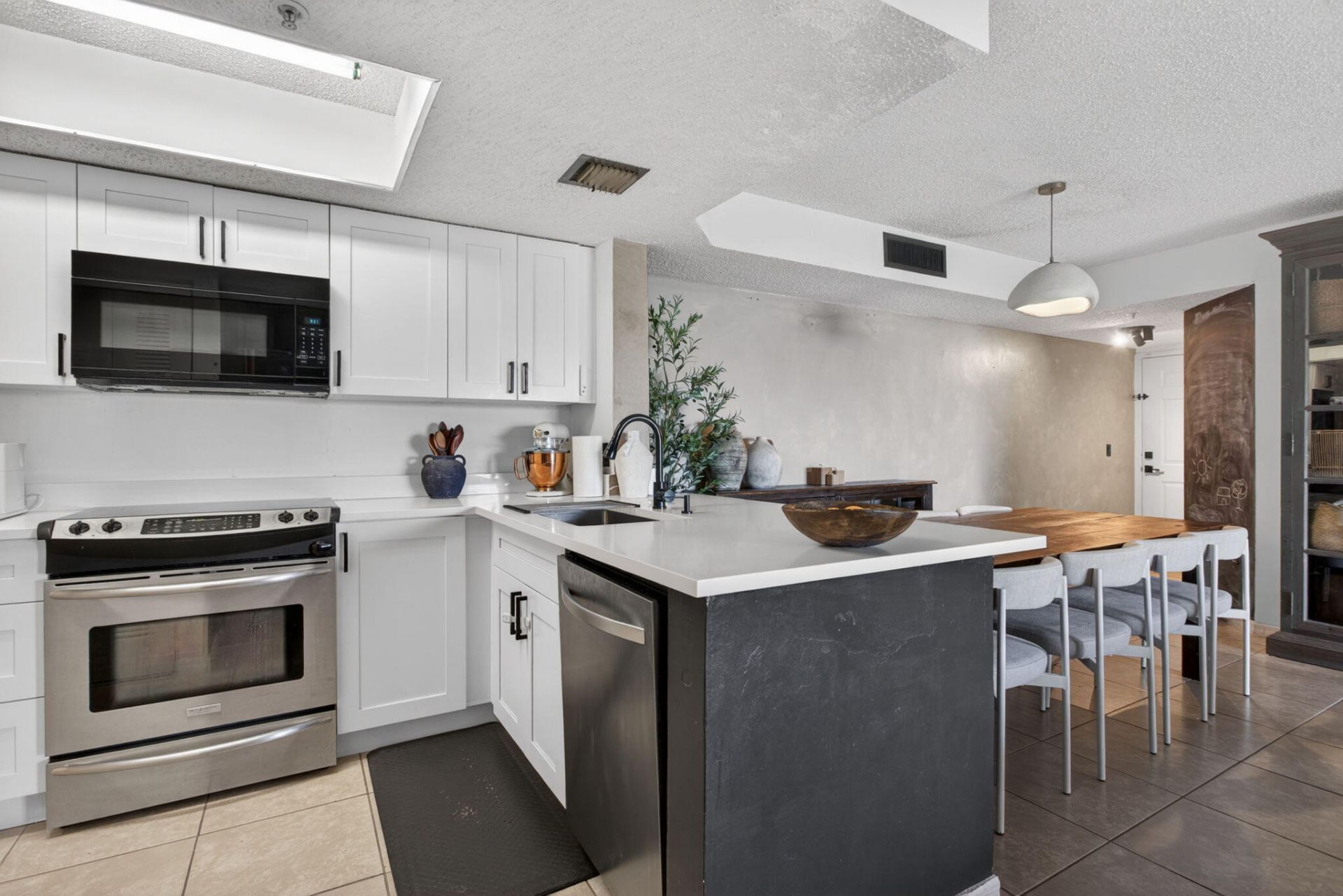 5011 Wiles Road, Unit 104, Coconut Creek, FL 33073 Photo